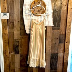 Tonic under lay tank cream color lace